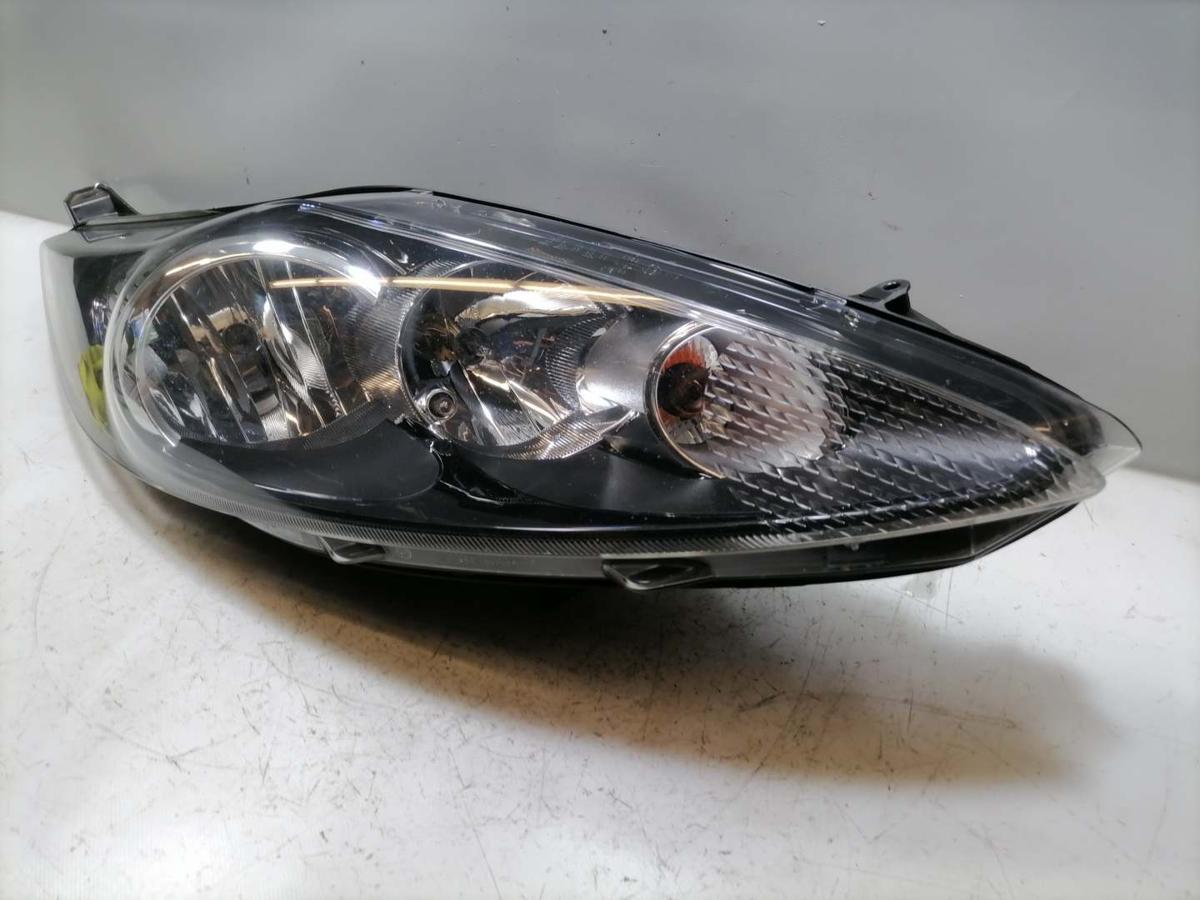Ford Fiesta 2AJ original Scheinwerfer vorn rechts Halogen Gebrauchsspuren Bj.2011